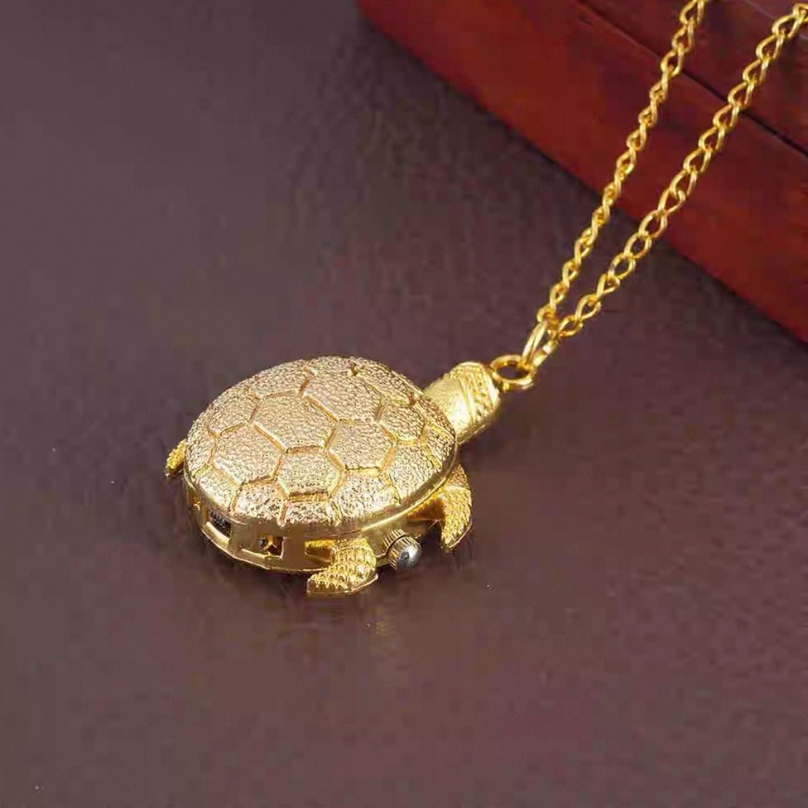 New Fashionable Cartoon Cute Vintage Turtle Relief Carved And Hollowed Out Roman 15  Pocket Watch On Chain Pendant Gift